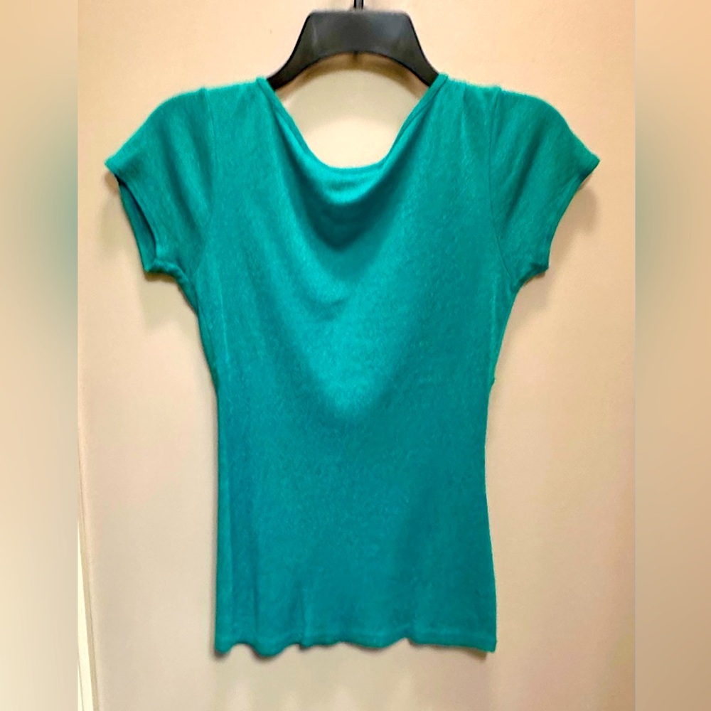 Michael Stars V Neck Short Sleeved Top - Picture 2 of 5